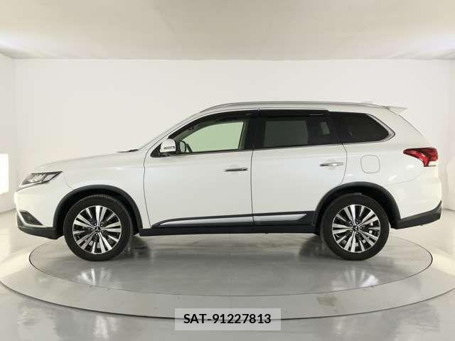 Mitsubishi OUTLANDER 2018-09 8526491-2