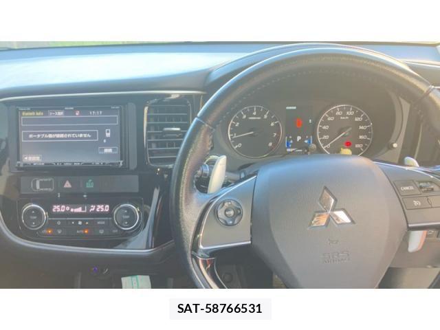 Mitsubishi OUTLANDER 2016-10 8563125-16