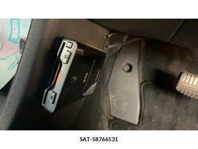 Mitsubishi OUTLANDER 2016-10 8563125-23