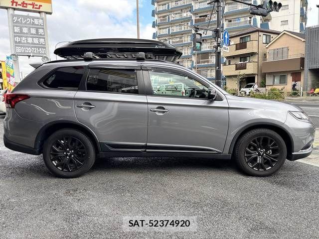 Mitsubishi OUTLANDER 2019-07 8850310-16