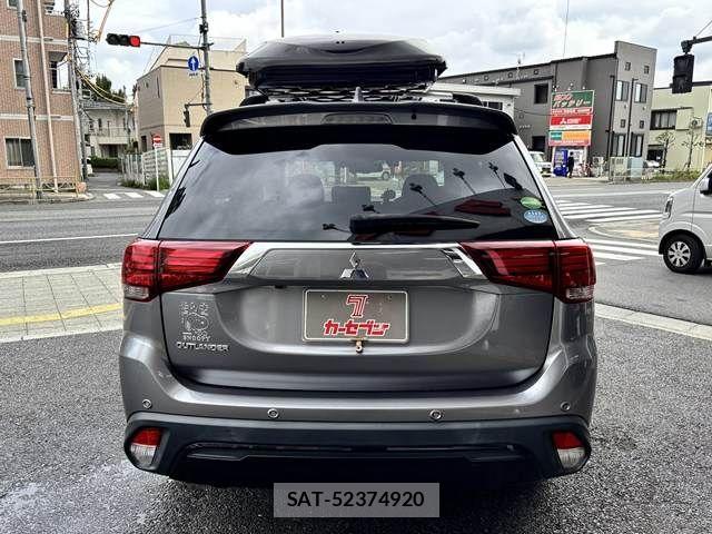 Mitsubishi OUTLANDER 2019-07 8850310-18