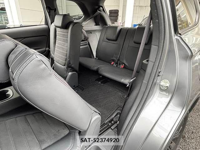 Mitsubishi OUTLANDER 2019-07 8850310-24