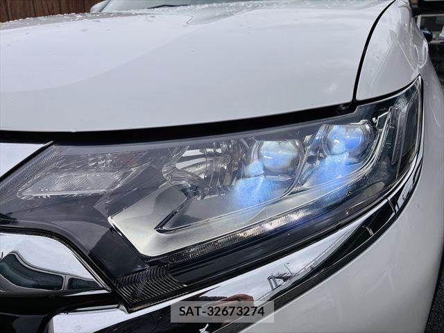 Mitsubishi OUTLANDER 2015-12 8871799-12
