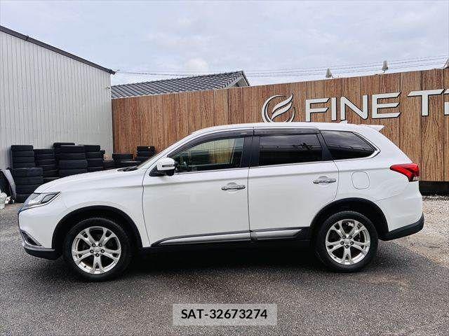Mitsubishi OUTLANDER 2015-12 8871799-21