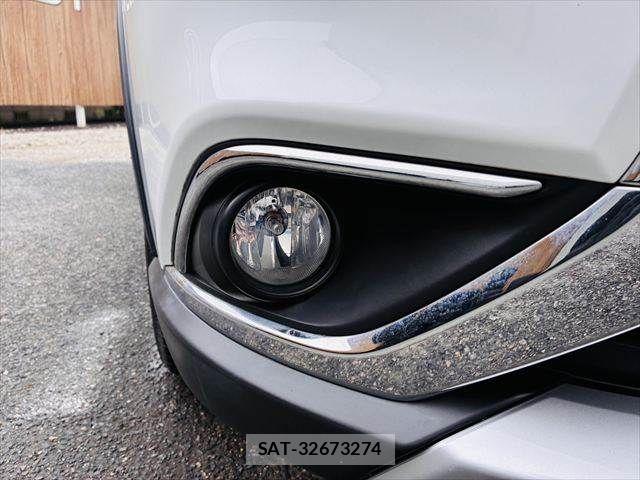 Mitsubishi OUTLANDER 2015-12 8871799-25