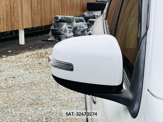 Mitsubishi OUTLANDER 2015-12 8871799-27