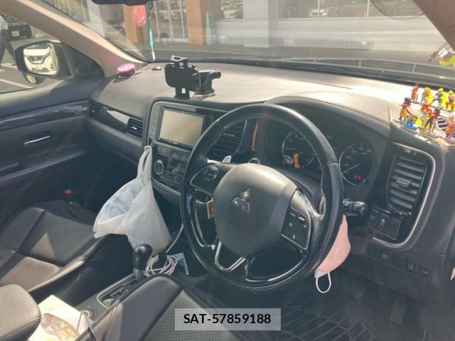 Mitsubishi OUTLANDER 2015-12 8881470-13