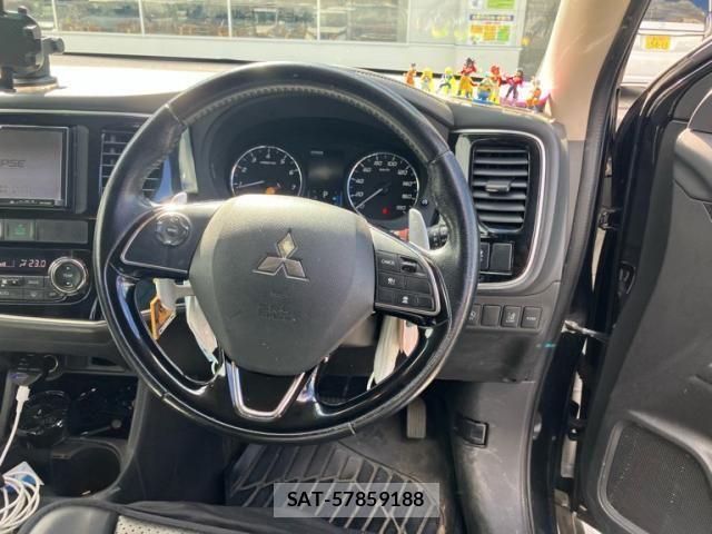 Mitsubishi OUTLANDER 2015-12 8881470-14