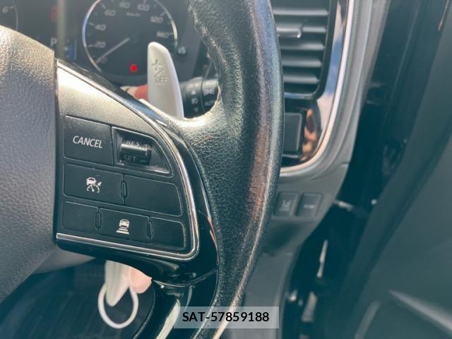 Mitsubishi OUTLANDER 2015-12 8881470-15