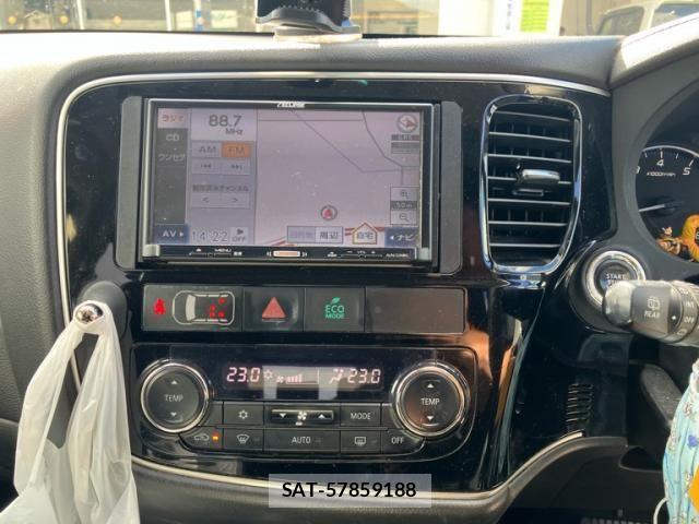 Mitsubishi OUTLANDER 2015-12 8881470-18