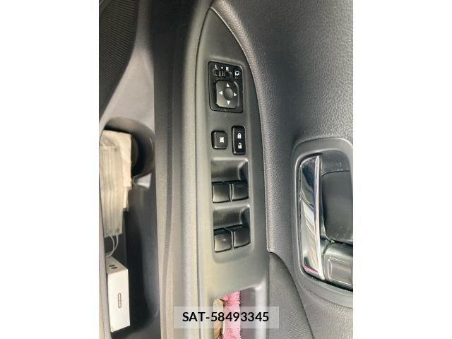 Mitsubishi OUTLANDER 2014-03 8881471-9
