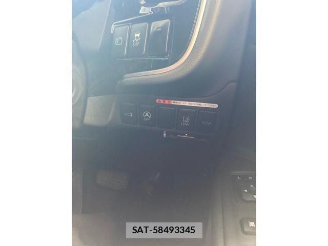 Mitsubishi OUTLANDER 2014-03 8881471-11