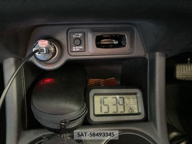Mitsubishi OUTLANDER 2014-03 8881471-13