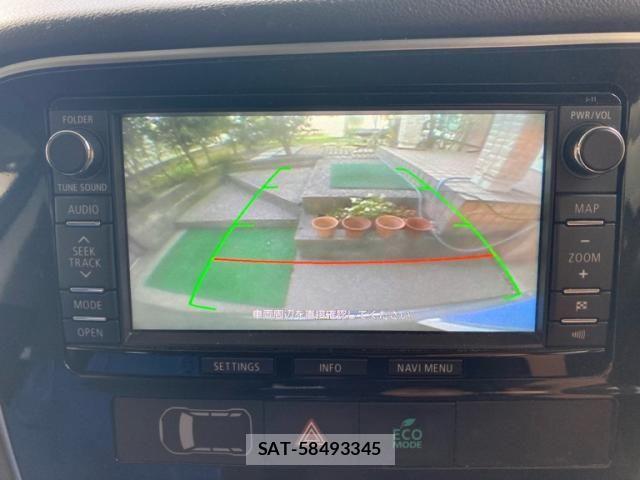 Mitsubishi OUTLANDER 2014-03 8881471-17