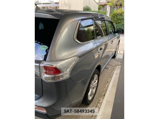 Mitsubishi OUTLANDER 2014-03 8881471-3
