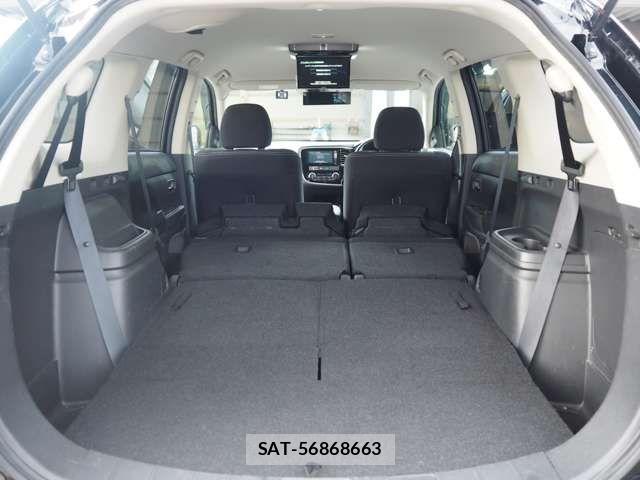 Mitsubishi OUTLANDER 2015-11 8884148-11