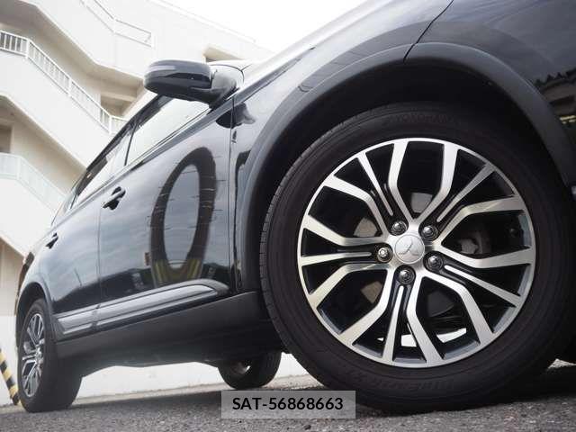 Mitsubishi OUTLANDER 2015-11 8884148-6
