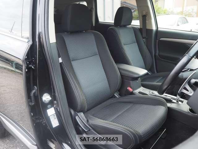 Mitsubishi OUTLANDER 2015-11 8884148-7