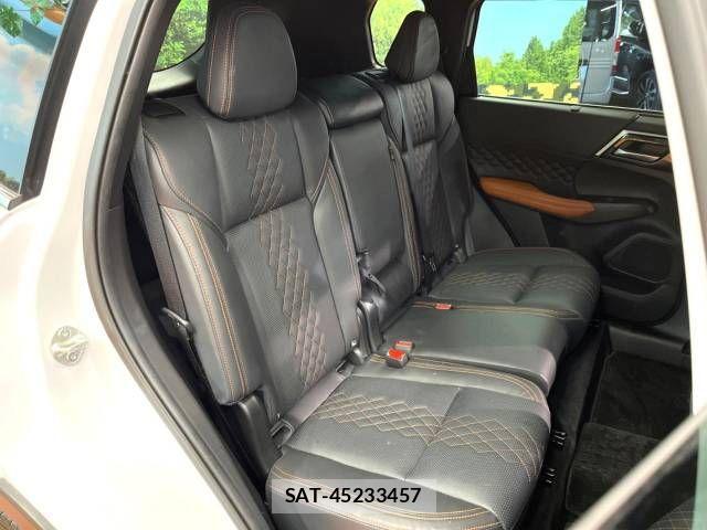 Mitsubishi OUTLANDER PHEV 2021-12 641148-11