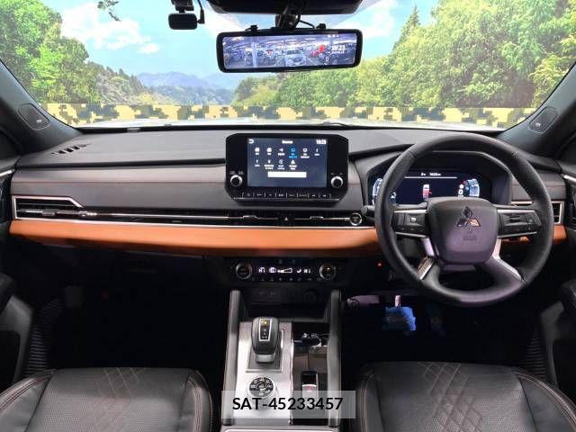 Mitsubishi OUTLANDER PHEV 2021-12 641148-1