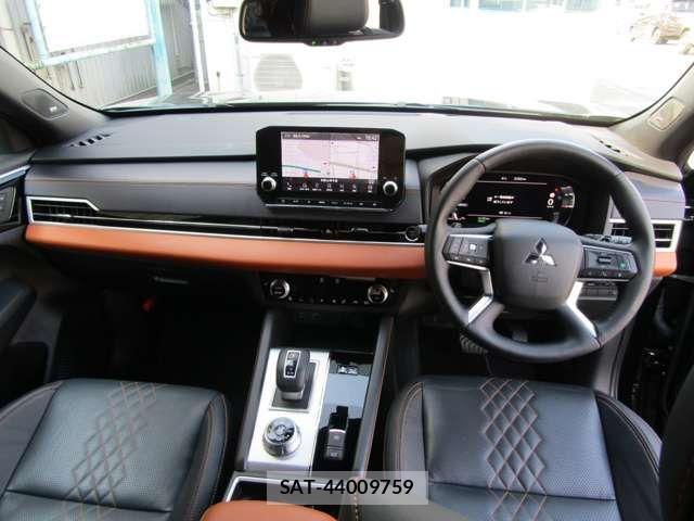 Mitsubishi OUTLANDER PHEV 2022-09 789894-13
