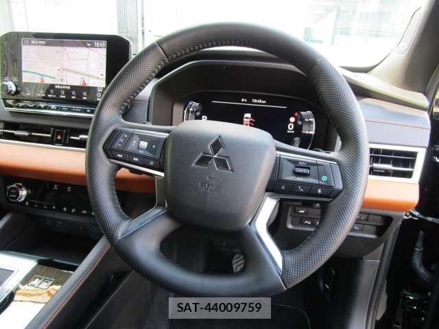 Mitsubishi OUTLANDER PHEV 2022-09 789894-14