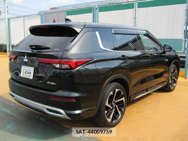 Mitsubishi OUTLANDER PHEV 2022-09 789894-6