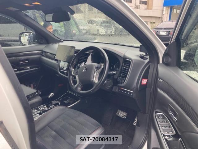 Mitsubishi OUTLANDER PHEV 2020-09 1208000-9
