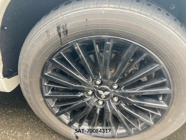 Mitsubishi OUTLANDER PHEV 2020-09 1208000-13