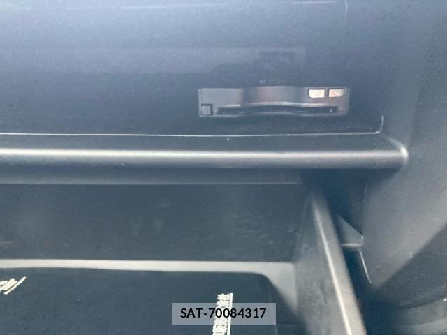 Mitsubishi OUTLANDER PHEV 2020-09 1208000-24