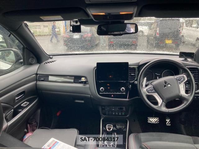 Mitsubishi OUTLANDER PHEV 2020-09 1208000-7