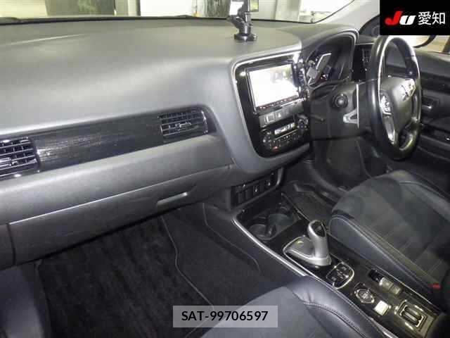 Mitsubishi OUTLANDER PHEV 2018 1080897-6