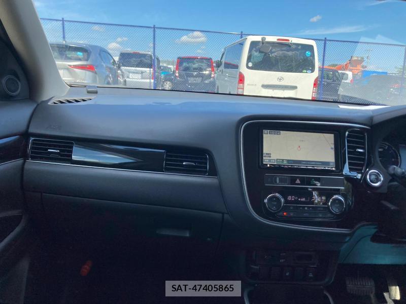 Mitsubishi OUTLANDER PHEV 2018 1273545-13