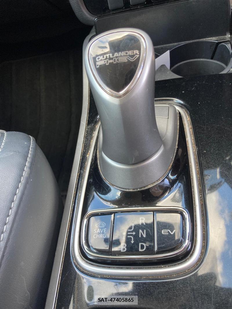 Mitsubishi OUTLANDER PHEV 2018 1273545-23