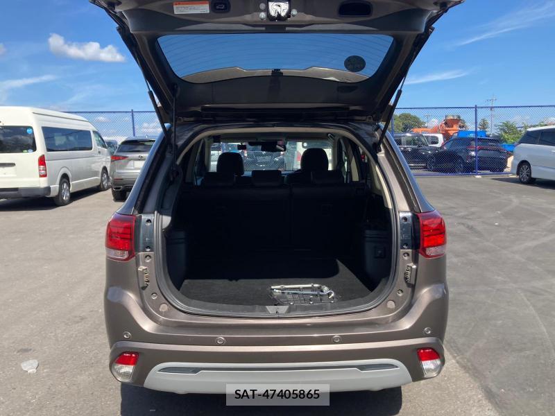 Mitsubishi OUTLANDER PHEV 2018 1273545-29