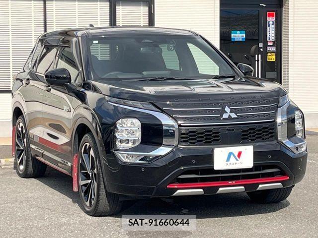 Mitsubishi OUTLANDER PHEV 2023-01 1314610-16