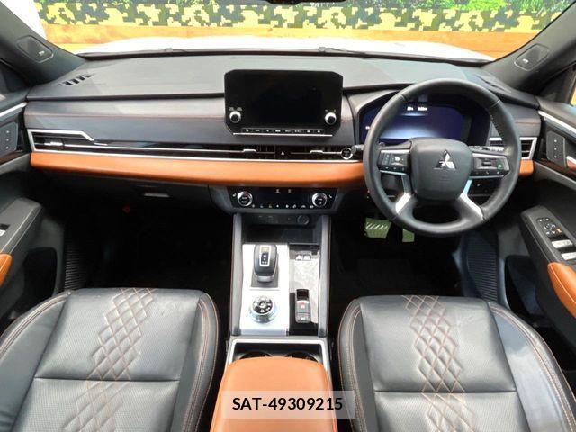 Mitsubishi OUTLANDER PHEV 2023-01 1318602-1