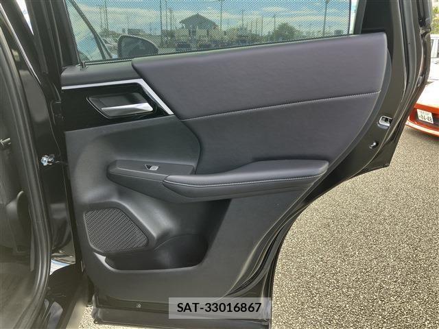 Mitsubishi OUTLANDER PHEV 2022-12 1332557-19