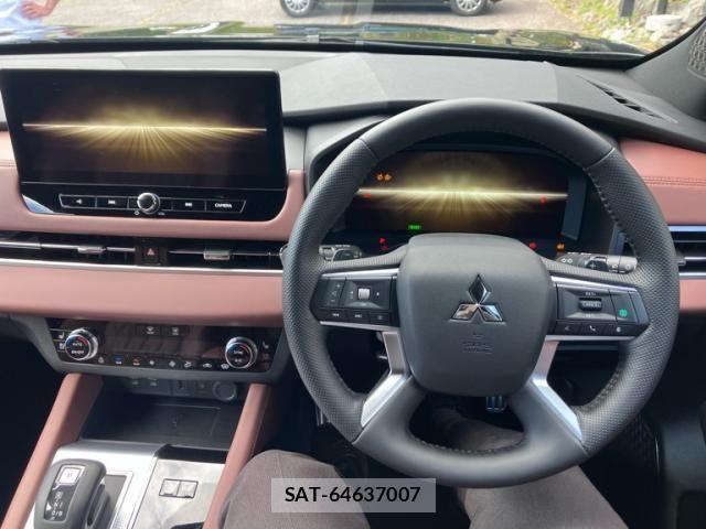 Mitsubishi OUTLANDER PHEV 2025-01 1320012-14