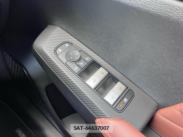 Mitsubishi OUTLANDER PHEV 2025-01 1320012-20