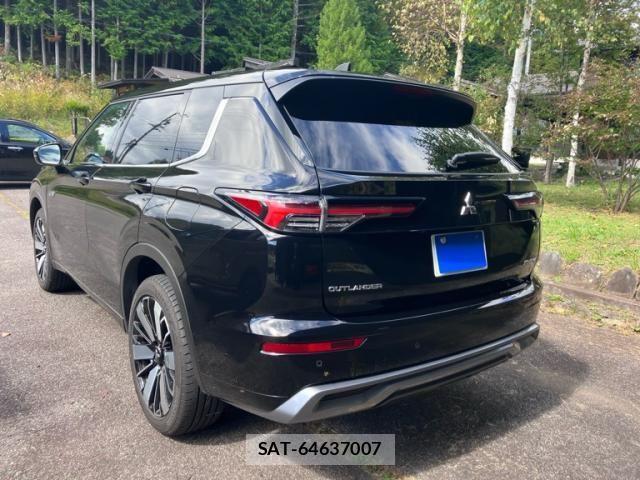 Mitsubishi OUTLANDER PHEV 2025-01 1320012-3