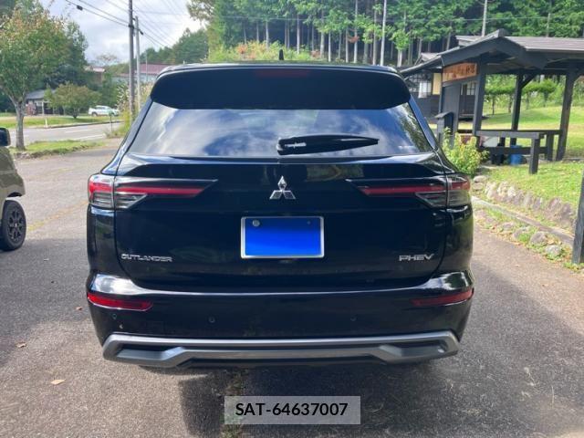 Mitsubishi OUTLANDER PHEV 2025-01 1320012-4