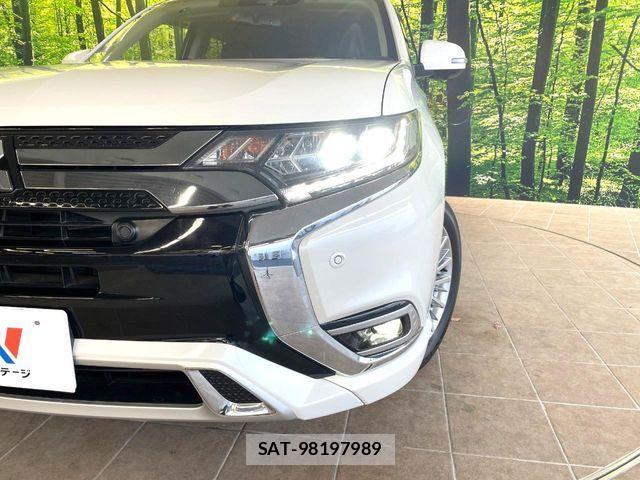 Mitsubishi OUTLANDER PHEV 2018-11 1663004-11