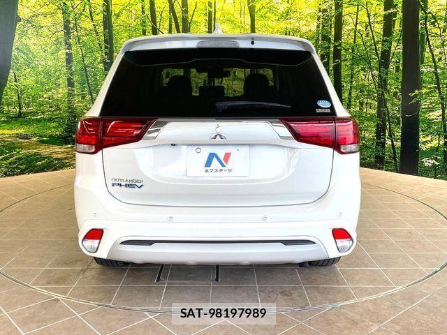 Mitsubishi OUTLANDER PHEV 2018-11 1663004-14