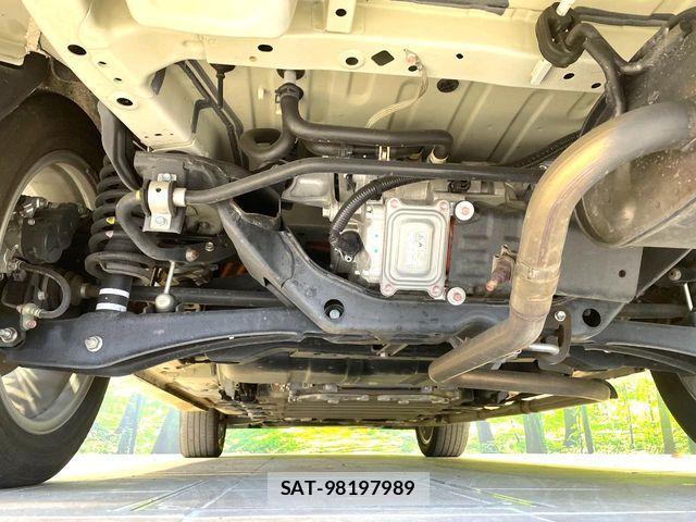 Mitsubishi OUTLANDER PHEV 2018-11 1663004-18