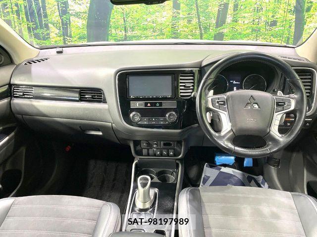 Mitsubishi OUTLANDER PHEV 2018-11 1663004-1