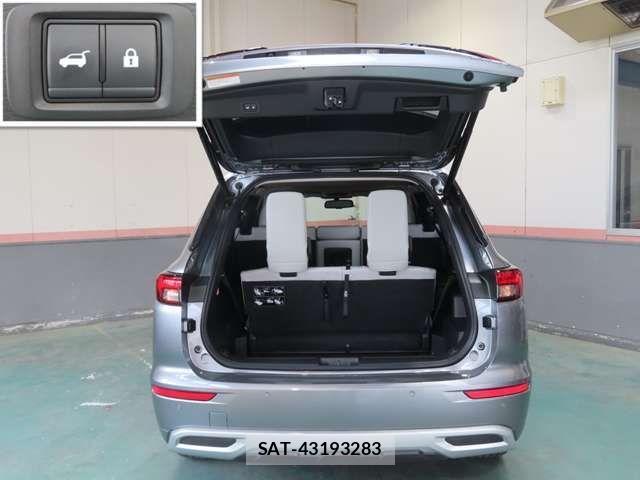 Mitsubishi OUTLANDER PHEV 2023-03 1694556-9