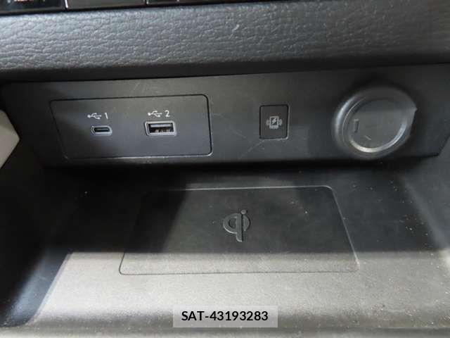 Mitsubishi OUTLANDER PHEV 2023-03 1694556-15