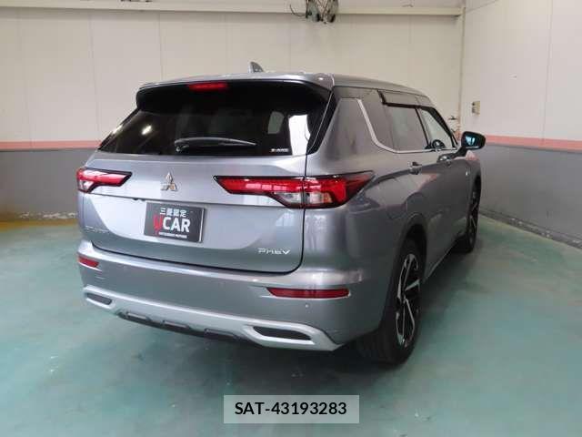 Mitsubishi OUTLANDER PHEV 2023-03 1694556-1