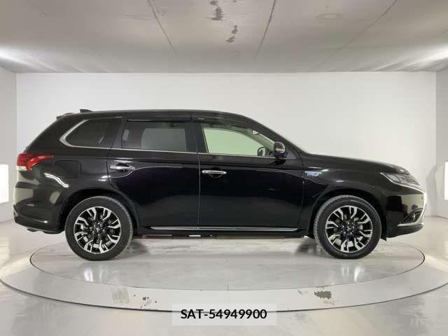 Mitsubishi OUTLANDER PHEV 2017-11 2318590-6